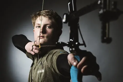 10 Best Archery Jackets & Their Reviews For 2026